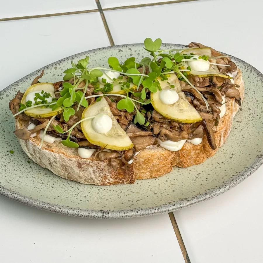 Toast de Ragu de Cogumelos
