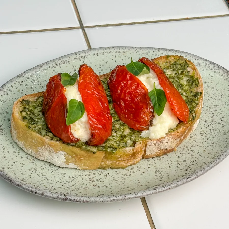 Toast Tomate Assado